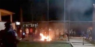 Abogado fue linchado y quemado vivo por un rumor que se propagó en WhatsApp