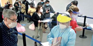 Extranjeros que lleguen al Perú deberán acreditar vacunación COVID-19 Extranjeros que lleguen al Perú deberán acreditar vacunación COVID-19