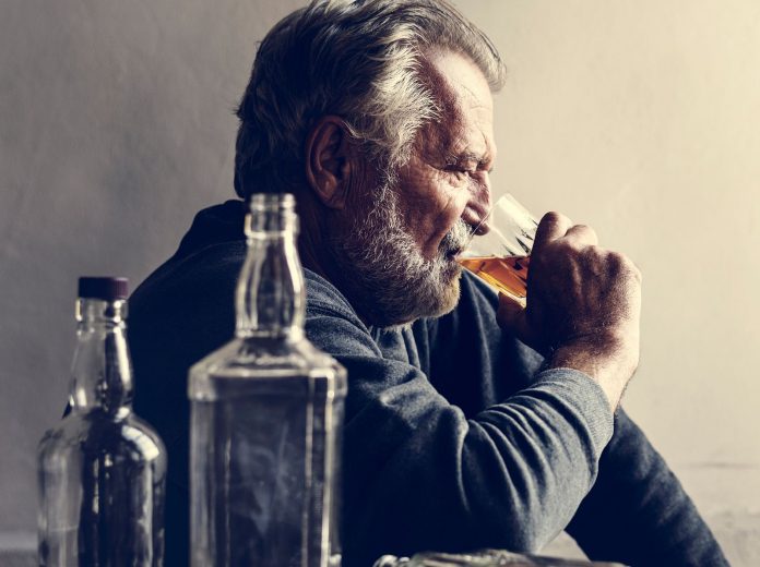Alcoholismo en la tercera edad Alcoholismo en la tercera edad