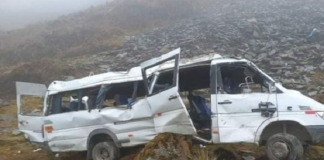 Despiste de minivan deja cuatro muertos y 15 heridos en Cusco
