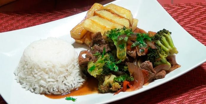 Brócoli con carne Brócoli con carne
