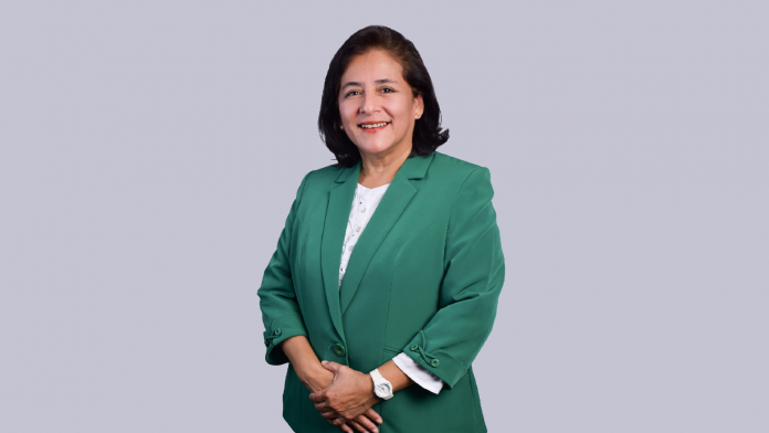 Elizabeth León