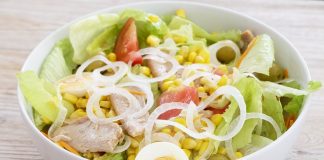 Ensalada mixta peruana