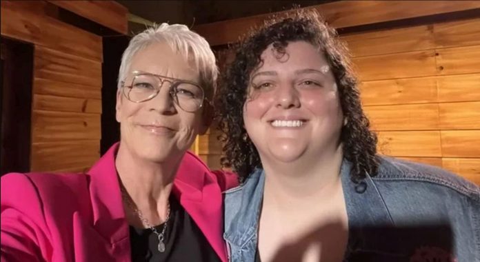 Jamie Lee Curtís florea a Youtuber peruana Jamie Lee Curtís florea a Youtuber peruana