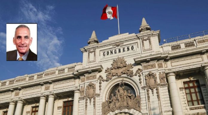 Luis Grados Bailetti jefe de la Oficina de Seguridad y Prevención del Congreso