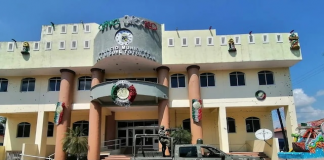 Sicarios toman un ayuntamiento de Guerrero y asesinan al alcalde y a otras 18 personas