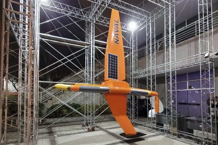 Marina de Guerra crea prototipo de velero inteligente para investigación del mar