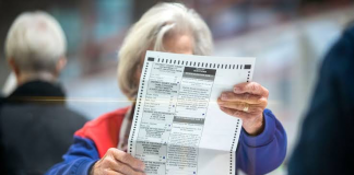 Partido Demócrata retiene control del Senado por 2 años más en EE.UU.