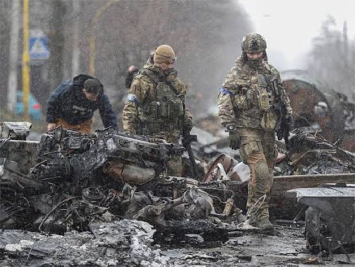 Putin envía al campo de batalla en Ucrania a soldados con entrenamiento mínimo o nulo