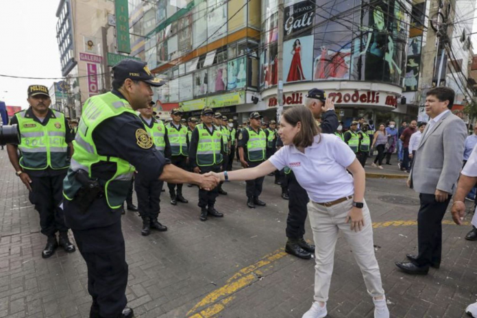 Impulsan campaña de seguridad en emporio de Gamarra