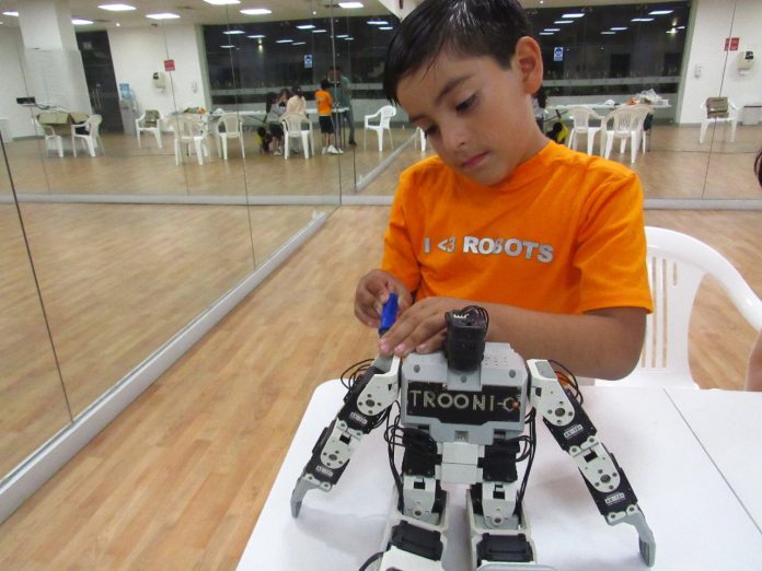 Los docentes y los retos del 2023 con el enfoque STEAM