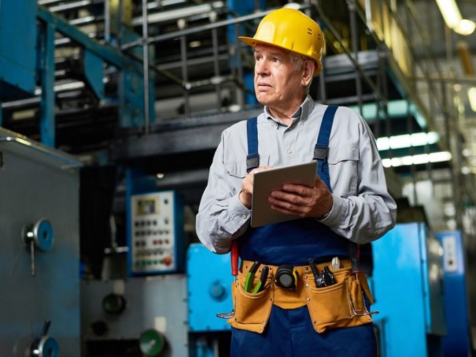 Ventajas de incorporar adultos mayores a un centro laboral