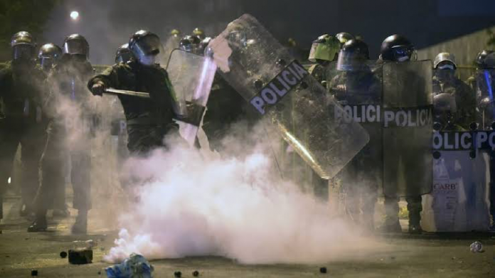bombas lacrimógenas