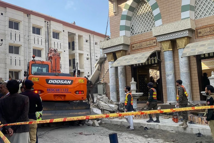 Al menos 47 muertos y más de 150 heridos en ataque suicida a mezquita