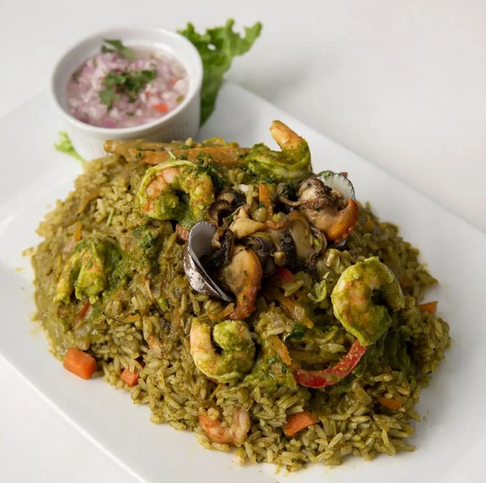 Arroz verde con mariscos