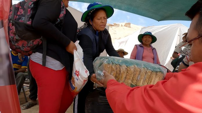 Caja Huancayo lleva ayuda a población damnificada de Secocha