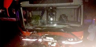 Un muerto en choque entre bus interprovincial y auto