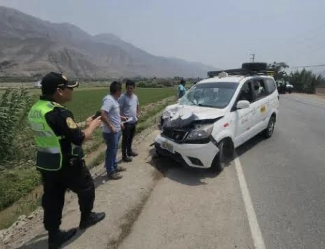 Accidente en Carabayllo deja un escolar muerto y ocho heridos Accidente en Carabayllo deja un escolar muerto y ocho heridos