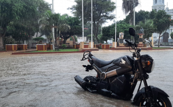 Madre e hijo mueren electrocutados por lluvias en Chiclayo