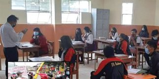 Manifestantes amenazan a profesores con golpearlos si asisten a inicio del año escolar