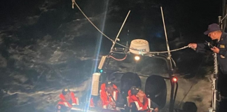 Personal de la Marina rescata a pescadores que llevaban días a la deriva