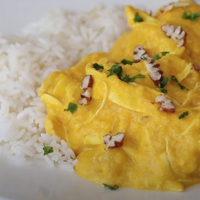 Ají de pollo con quinua