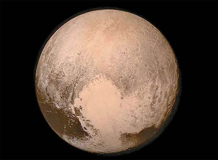 Pluto, planeta enano sigue asombrando a los científicos
