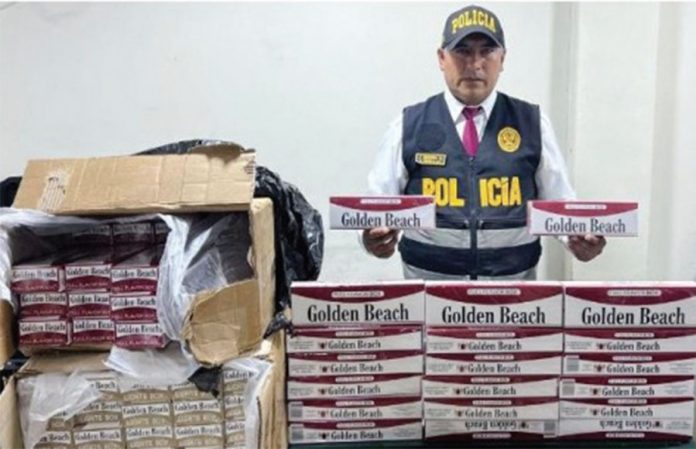 Policía barre con cigarrillos ilegales en Comas y Ventanilla