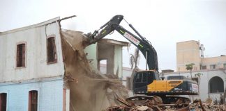 Comienzan demolición de colegios con el fin de construir Escuelas Bicentenario