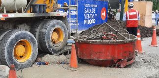 Balde con cemento mata a obrero en Jesús María Balde con cemento mata a obrero en Jesús María