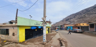 Delincuentes asaltan a familia cuando celebraba quinceañero en SJL Delincuentes asaltan a familia cuando celebraba quinceañero en SJL