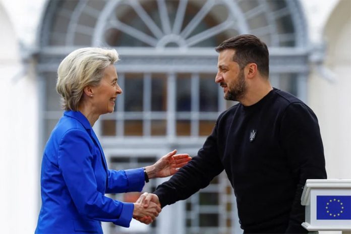 La presidenta de la Comisión Europea, Ursula von der Leyen, celebró el martes en Kiev el Día de Europa con el presidente ucraniano, Volodímir Zelensky