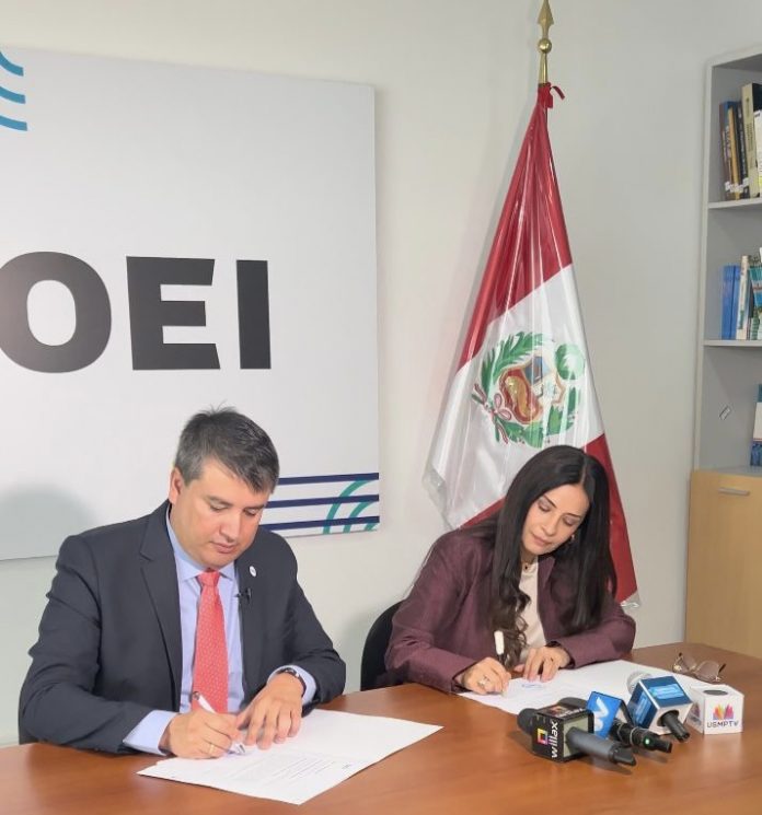 OEI y el Programa “Hablemos de Educación con Ana Romero”, firman un convenio