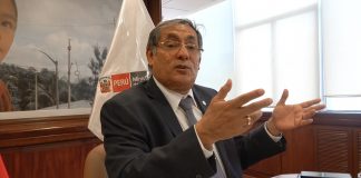 Asesores de ministro Vera con roche por denuncias Óscar Vera