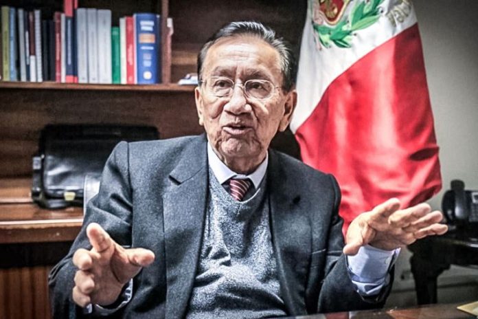 Congresista Balcázar arremete contra la ministra de la Mujer