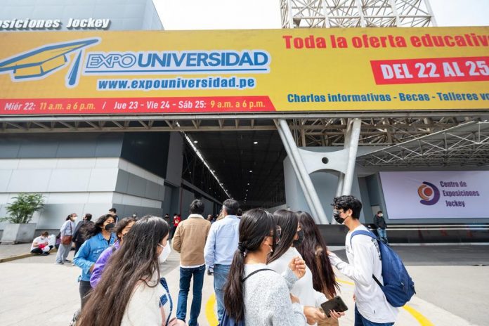 Infórmate que carrera seguir en Expo Universidad Infórmate que carrera seguir en Expo Universidad