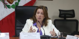 Ministra de Educación solicita a congresistas no perjudicar la meritocracia de docentes