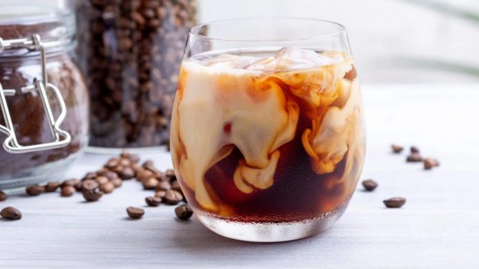 Café helado con coco Café helado con coco