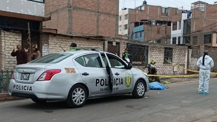 Motociclista muere tras chocar su vehículo contra un muro en SMP