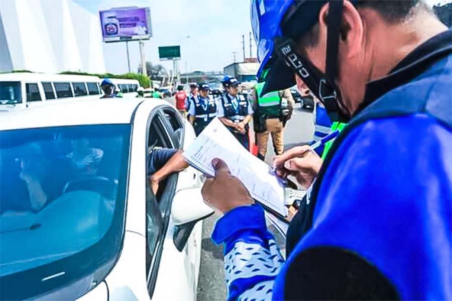 Multarán con S 19,900 a propietarios de vehículos informales que provoquen accidentes