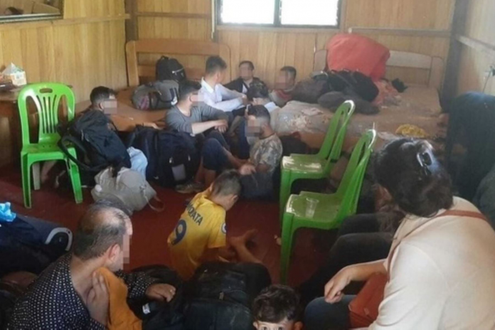 Rescatan a 23 ciudadanos extranjeros víctimas de tráfico de migrantes