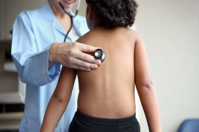 SIS cubre al 100% las atenciones y tratamiento por neumonía