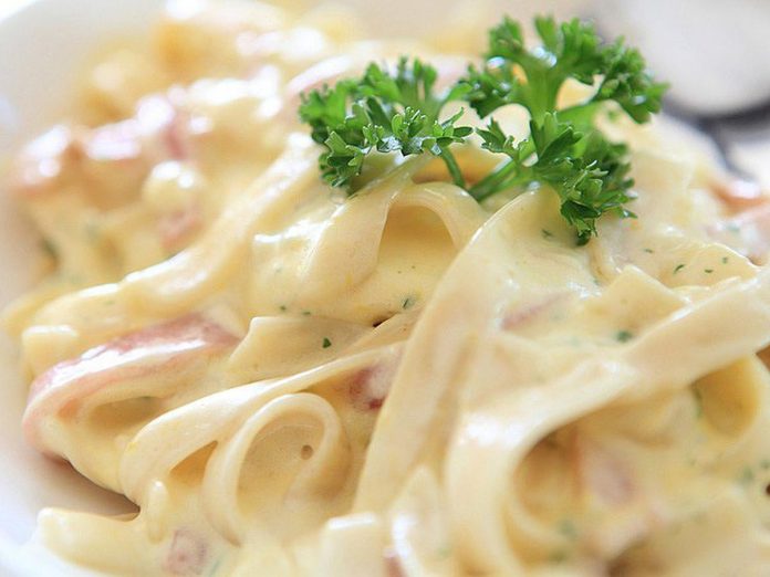 Tallarines a lo Alfredo