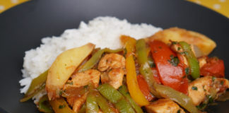 Saltado de caigua con pollo