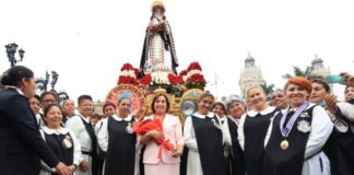 Boluarte pide a Santa Rosa de Lima por la unidad de los peruanos