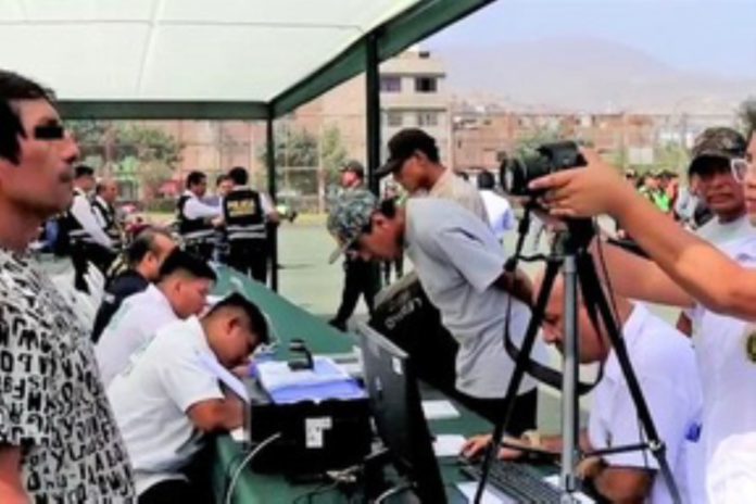 Intervienen aproximadamente a 300 extranjeros en megaoperativo