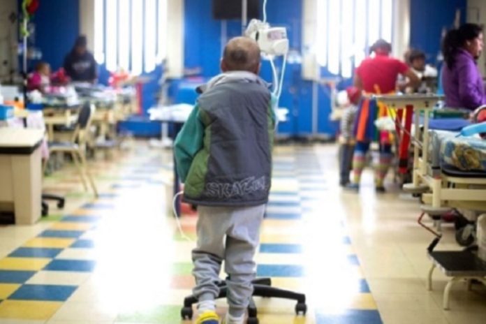 Ley 31870 garantiza atención y cobertura para pacientes oncológicos