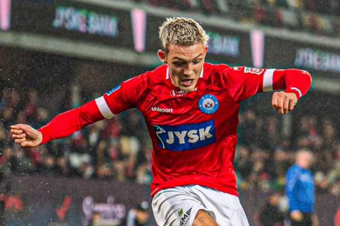 Todo lo que debes saber sobre Oliver Sonne, futbolista que ilusiona al Perú