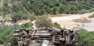 Al menos 25 fallecidos y 34 heridos deja despiste de bus en Huancavelica