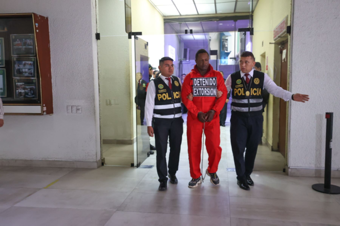 Capturan a delincuentes que extorsionaban a víctimas con granadas de guerra en SJL